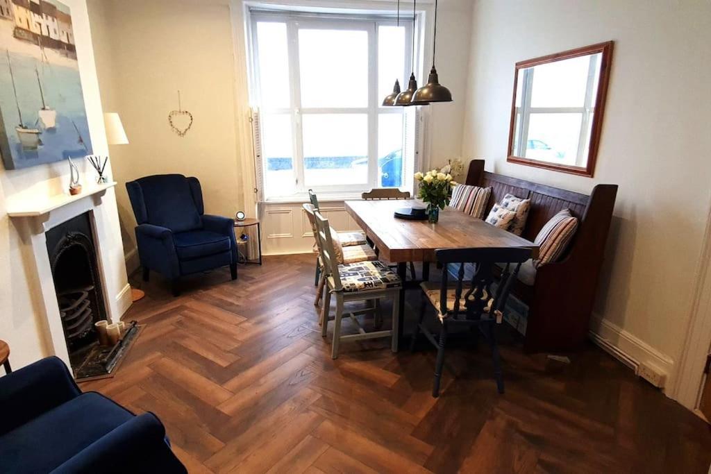 Beach View, 4 Bedroom House Opposite The Sea! Sleeps 10 Sandgate Luaran gambar