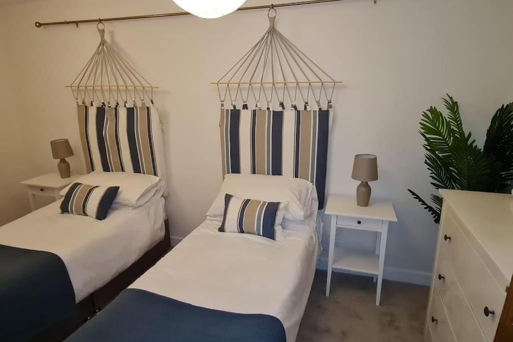 Beach View, 4 Bedroom House Opposite The Sea! Sleeps 10 Sandgate Luaran gambar