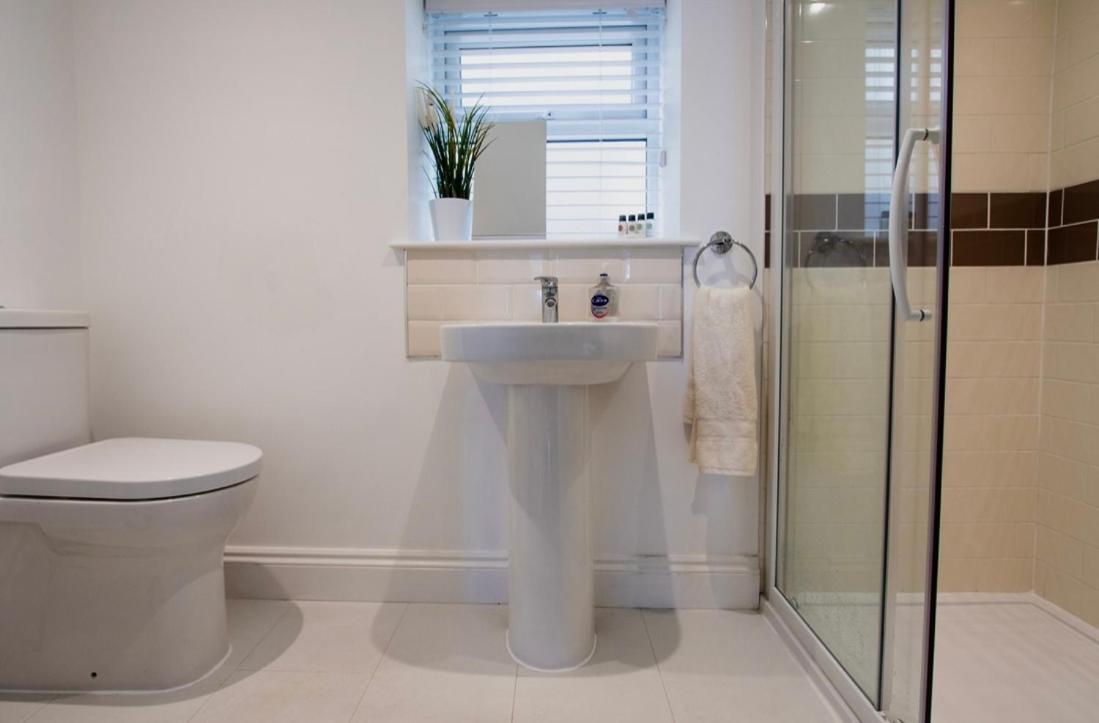 Beach View, 4 Bedroom House Opposite The Sea! Sleeps 10 Sandgate Luaran gambar
