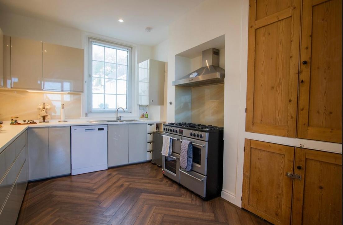 Beach View, 4 Bedroom House Opposite The Sea! Sleeps 10 Sandgate Luaran gambar