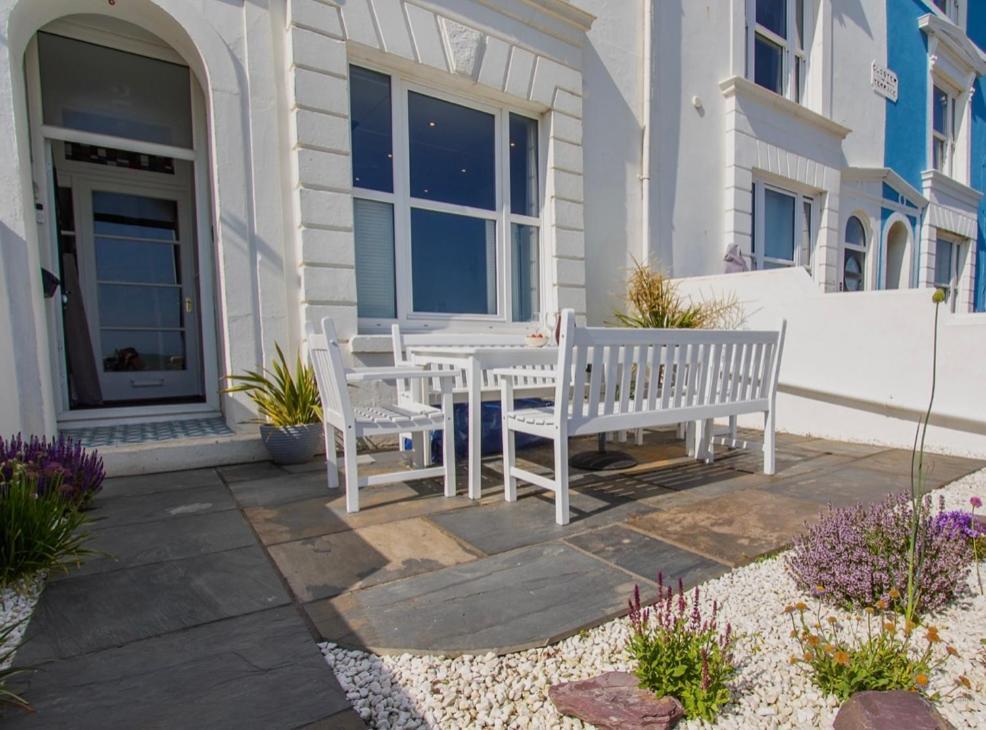 Beach View, 4 Bedroom House Opposite The Sea! Sleeps 10 Sandgate Luaran gambar