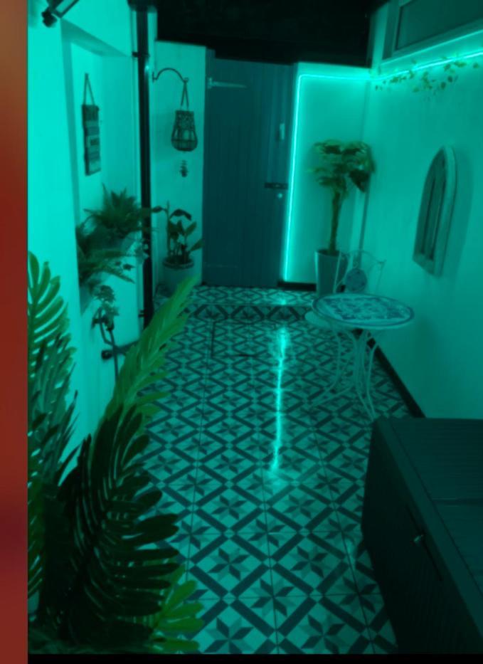 Beach View, 4 Bedroom House Opposite The Sea! Sleeps 10 Sandgate Luaran gambar